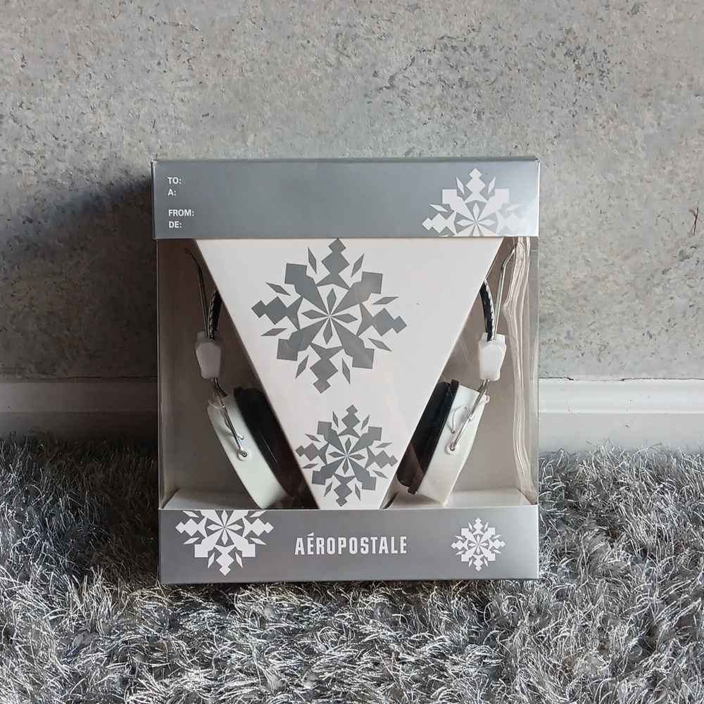Aeropostle headphones